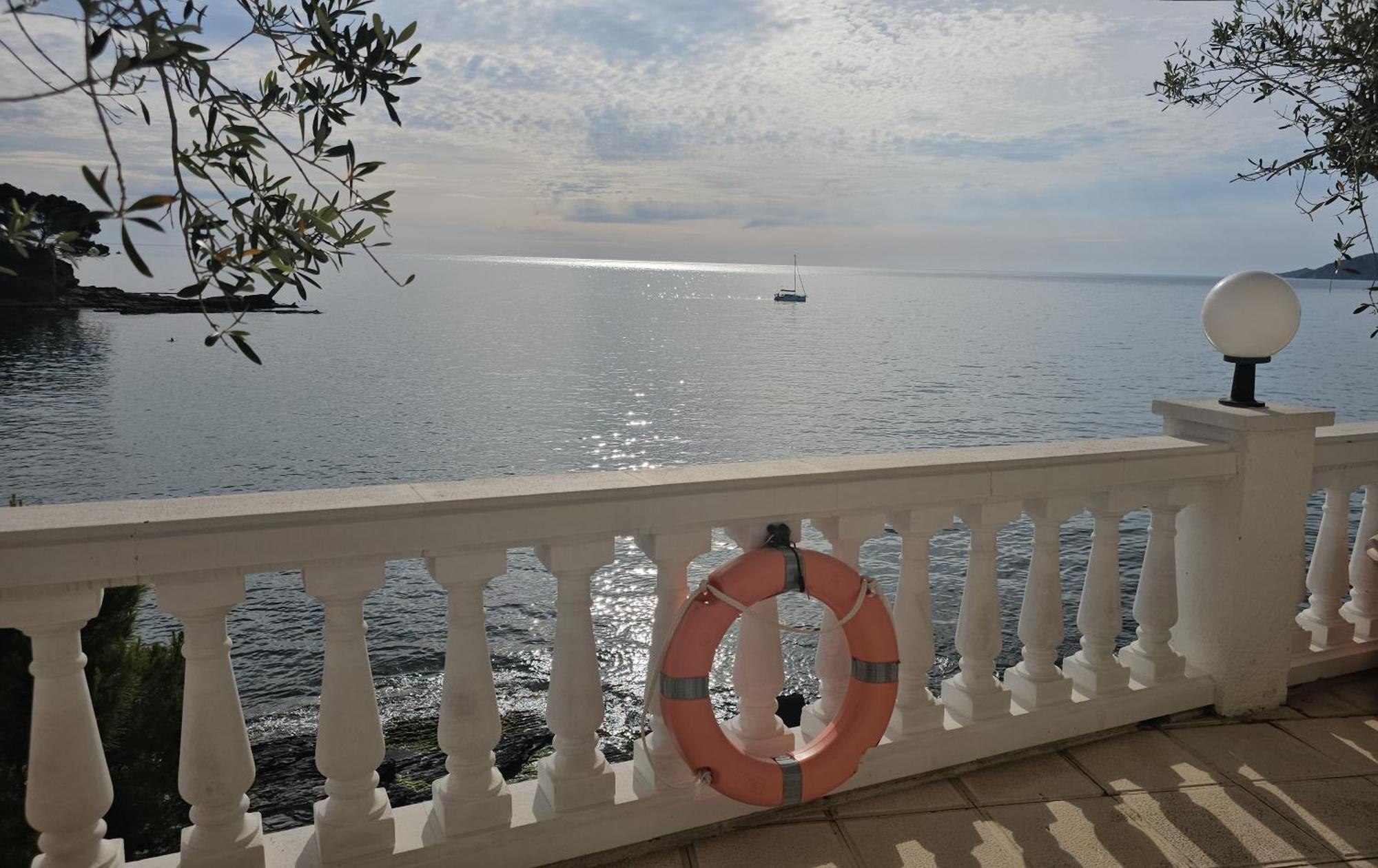 Hotel Grifeu Llança Dış mekan fotoğraf