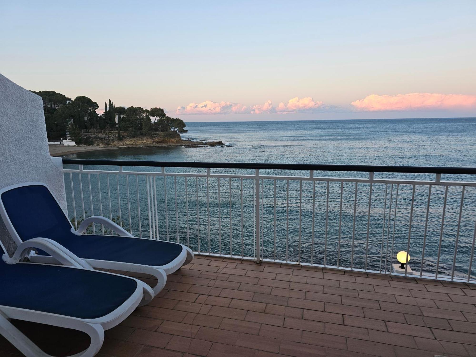 Hotel Grifeu Llança Dış mekan fotoğraf