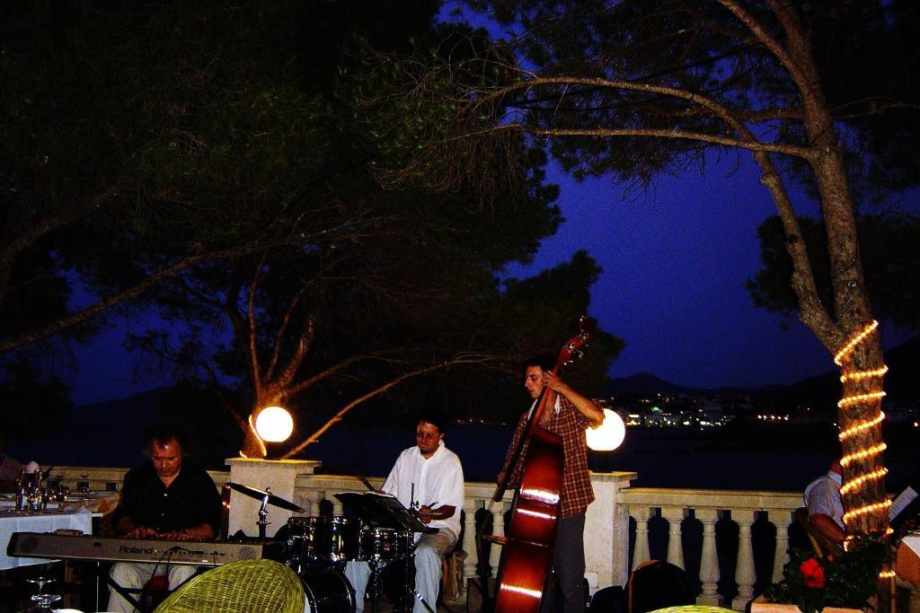 Hotel Grifeu Llança Dış mekan fotoğraf