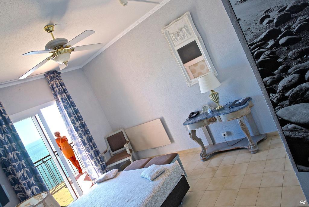 Hotel Grifeu Llança Dış mekan fotoğraf